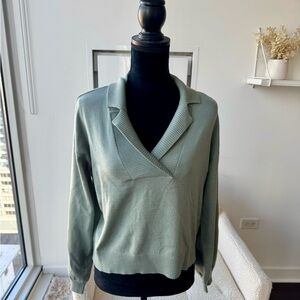 Forever 21 Green V-Neck Collared Sweater Size Medium